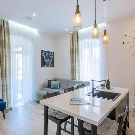 Arcus With Beautiful Terrace Апартаменти *