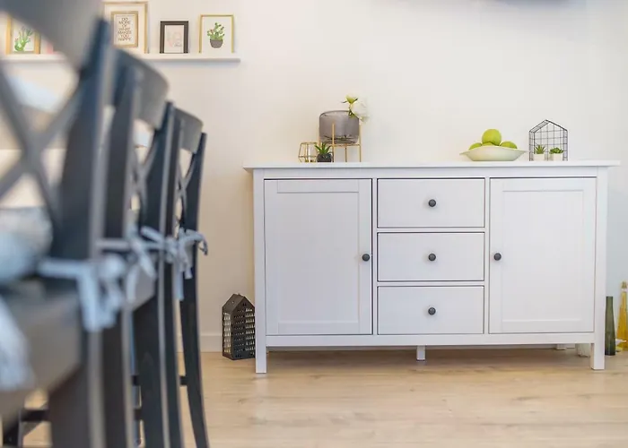 Arcus - Peaceful Terrace In Center Split