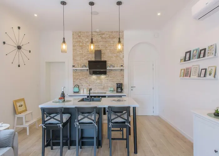 Arcus - Peaceful Terrace In Center Lägenhet *